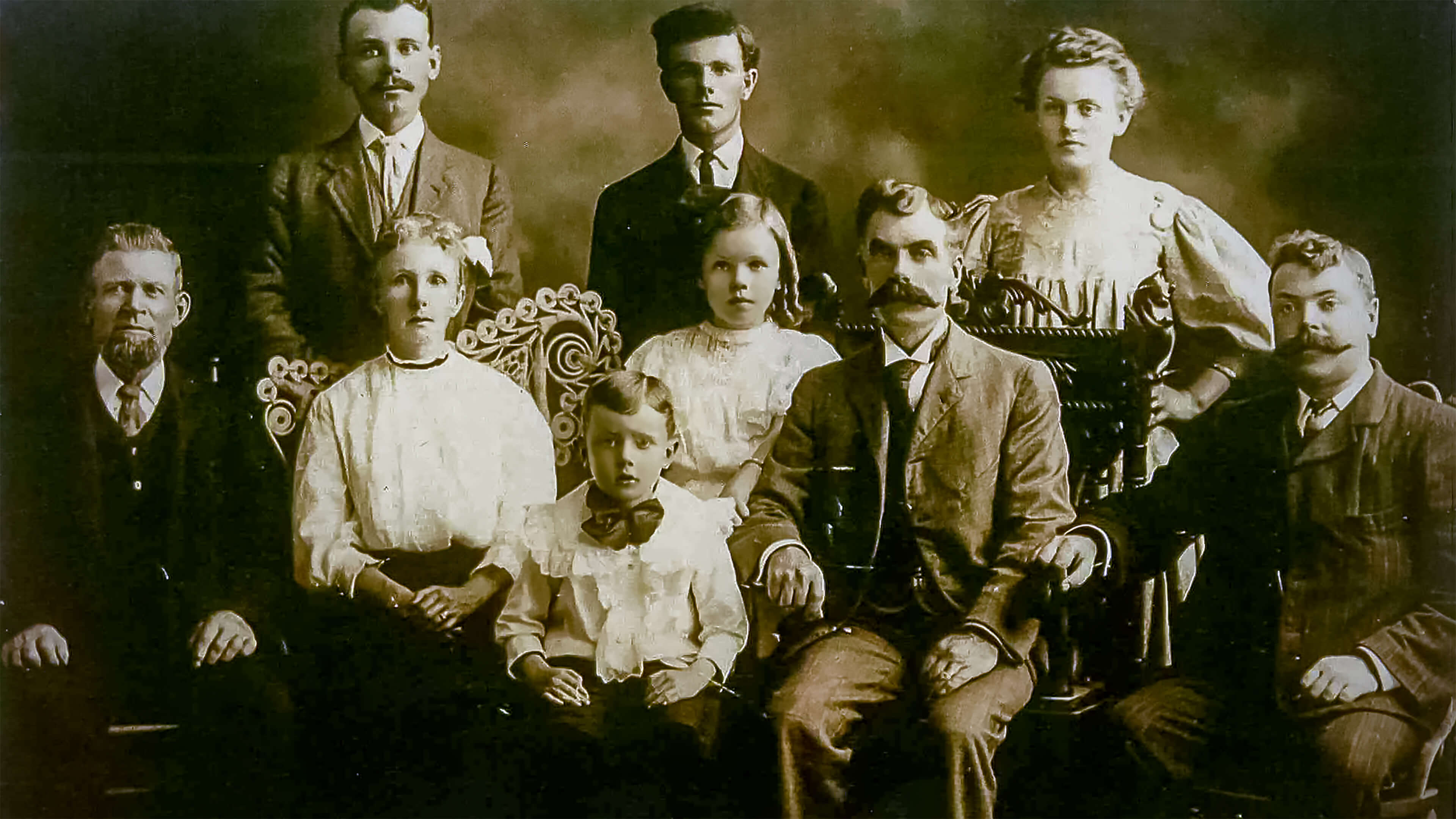 Oude familiefoto van Brianna Lehman bij de pagina over familierecht op de website van notaris Van Stenis Maasland.